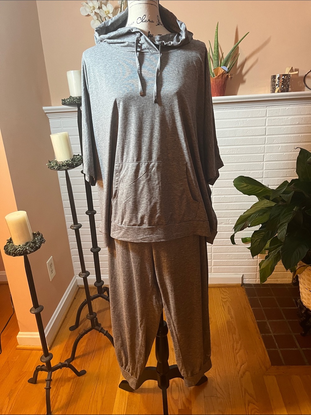 Women's Heather Gray Hooded Loungewear Set - Relaxed Fit